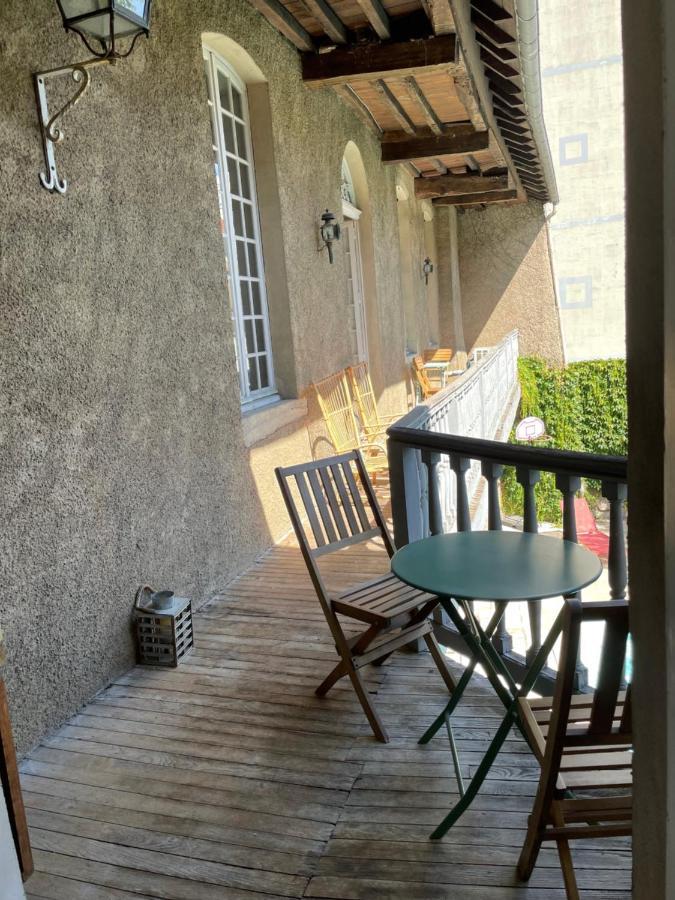 La Maison Aux Murs Anciens Et Ses Chambres Тарб Экстерьер фото